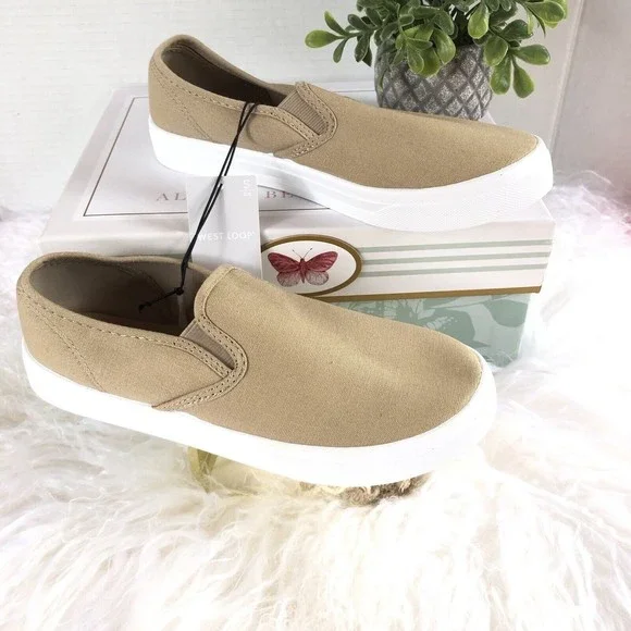 Women S West Loop Size Small 5/6 Slip On Tennis Shoes Sneakers NWT Brown… - Picture 1 of 16